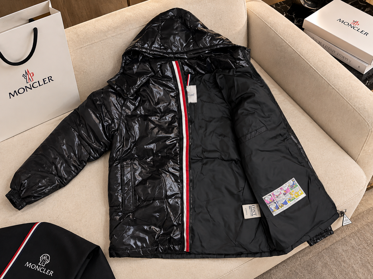 Men's Glossy Lacquered Hooded Down Puffer Jacket