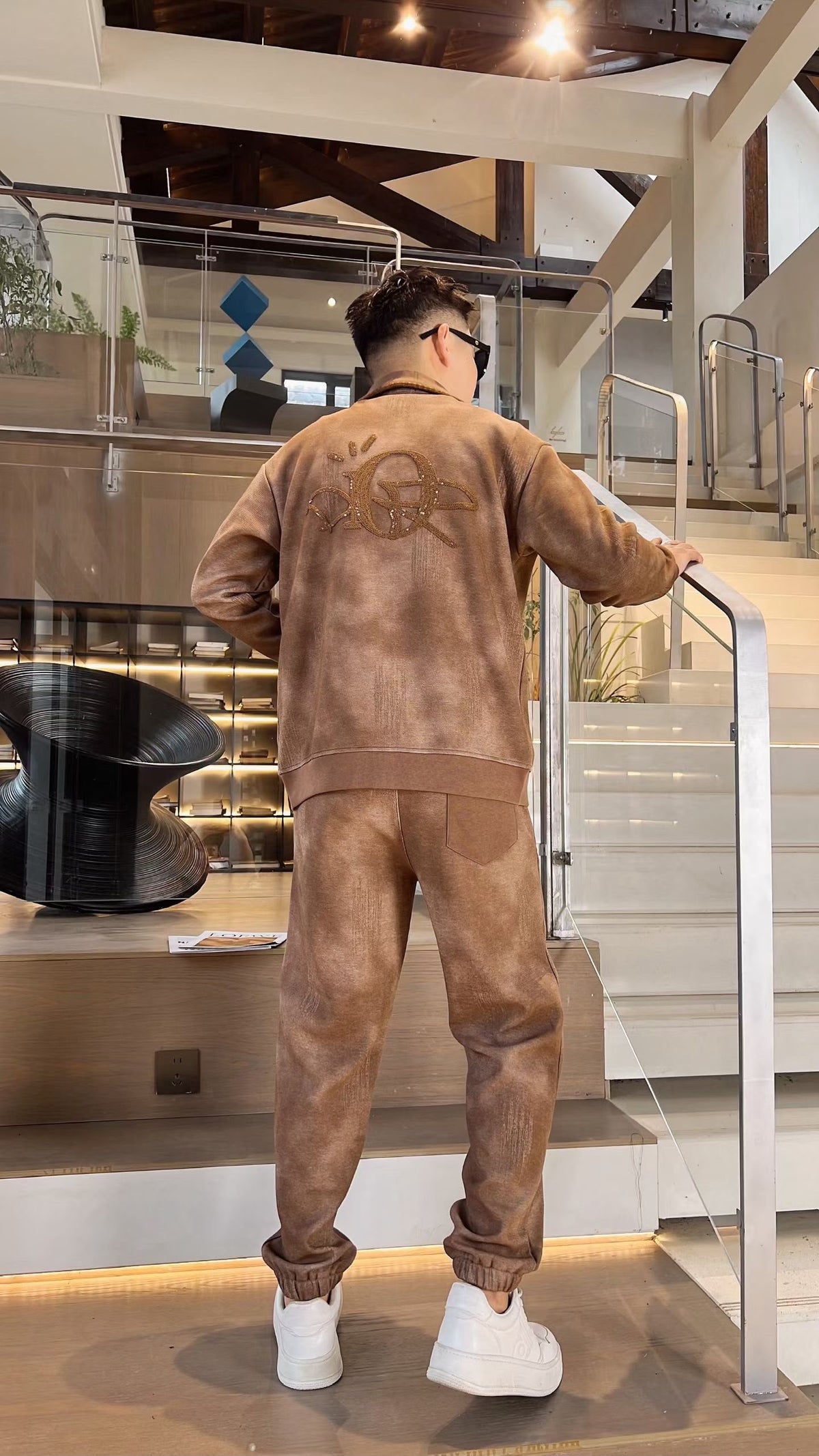 Men's Vintage Washed Zip-Up Jacket & Track Pants Two-Piece Set – Chestnut Brown