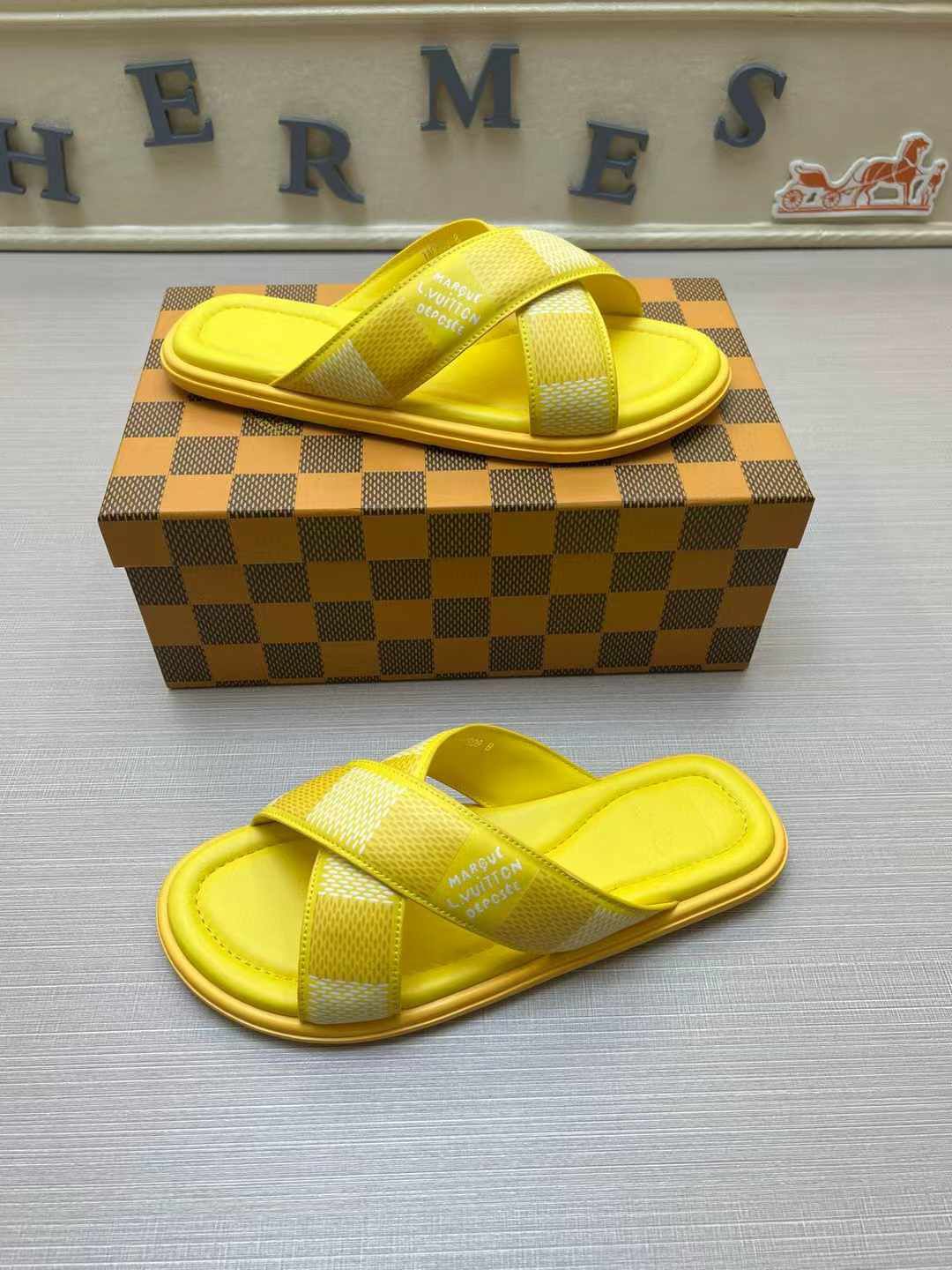 LV Venice Mule – Damier Lambskin Crossover Sandals (Prefall 2024 Collection)