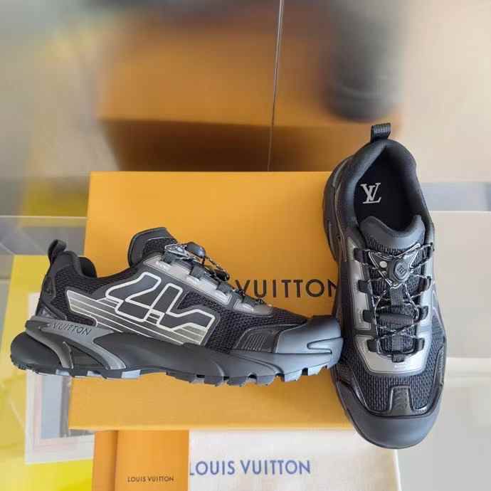 LV Runner Tatic Sneaker – Technical Mesh & Tape Design with Quick Lacing System