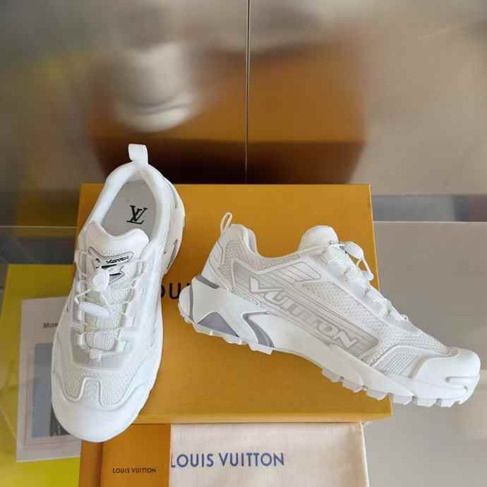 LV Runner Tatic Sneaker – Technical Mesh & Tape Design with Quick Lacing System