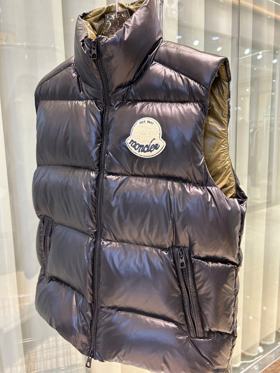 Moncler Lipsi Down Vest – Black & White