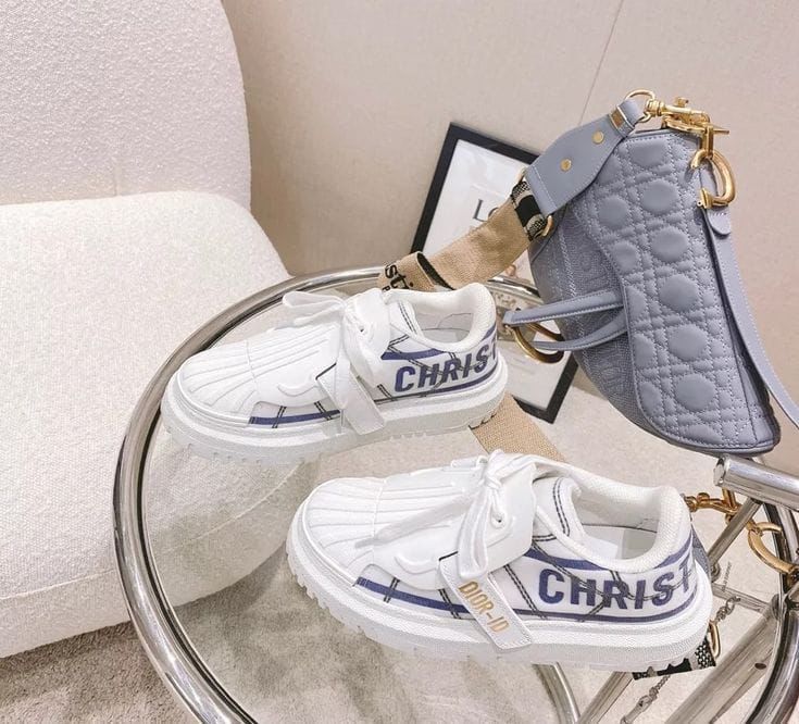 ID Low-Top Sneaker