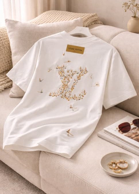 Luxury Bird Motif Tee – Premium 350 GSM Edition