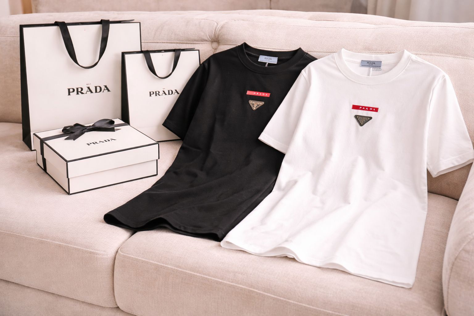 Signature Badge Stretch Tee