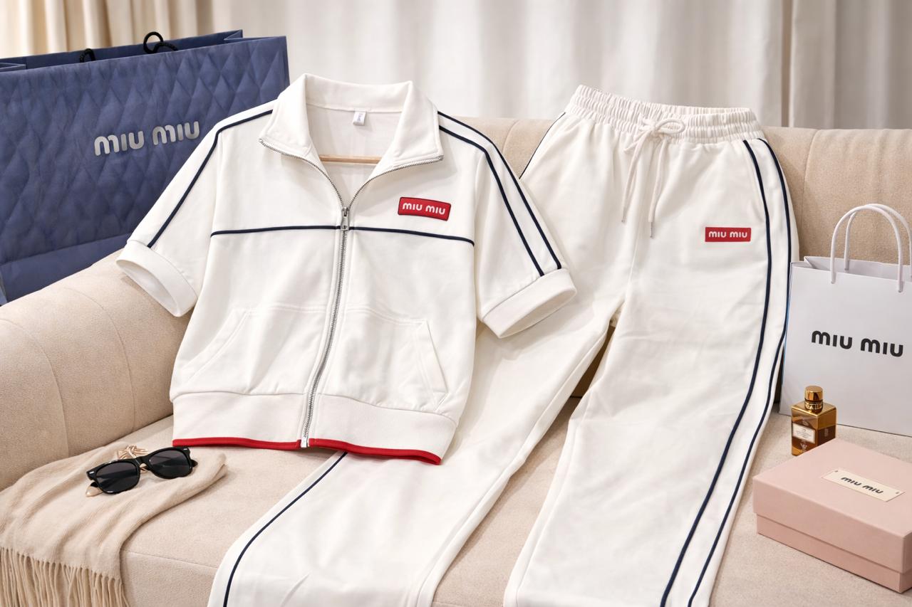 Chic Zip-Up Lounge Cord Set