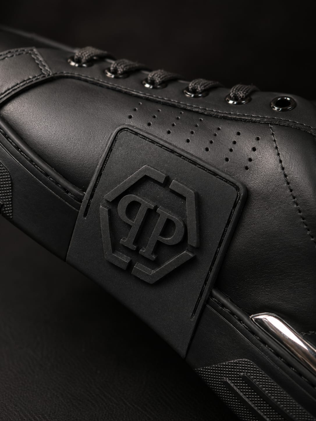 Urban Monarch Sneakers (Men)