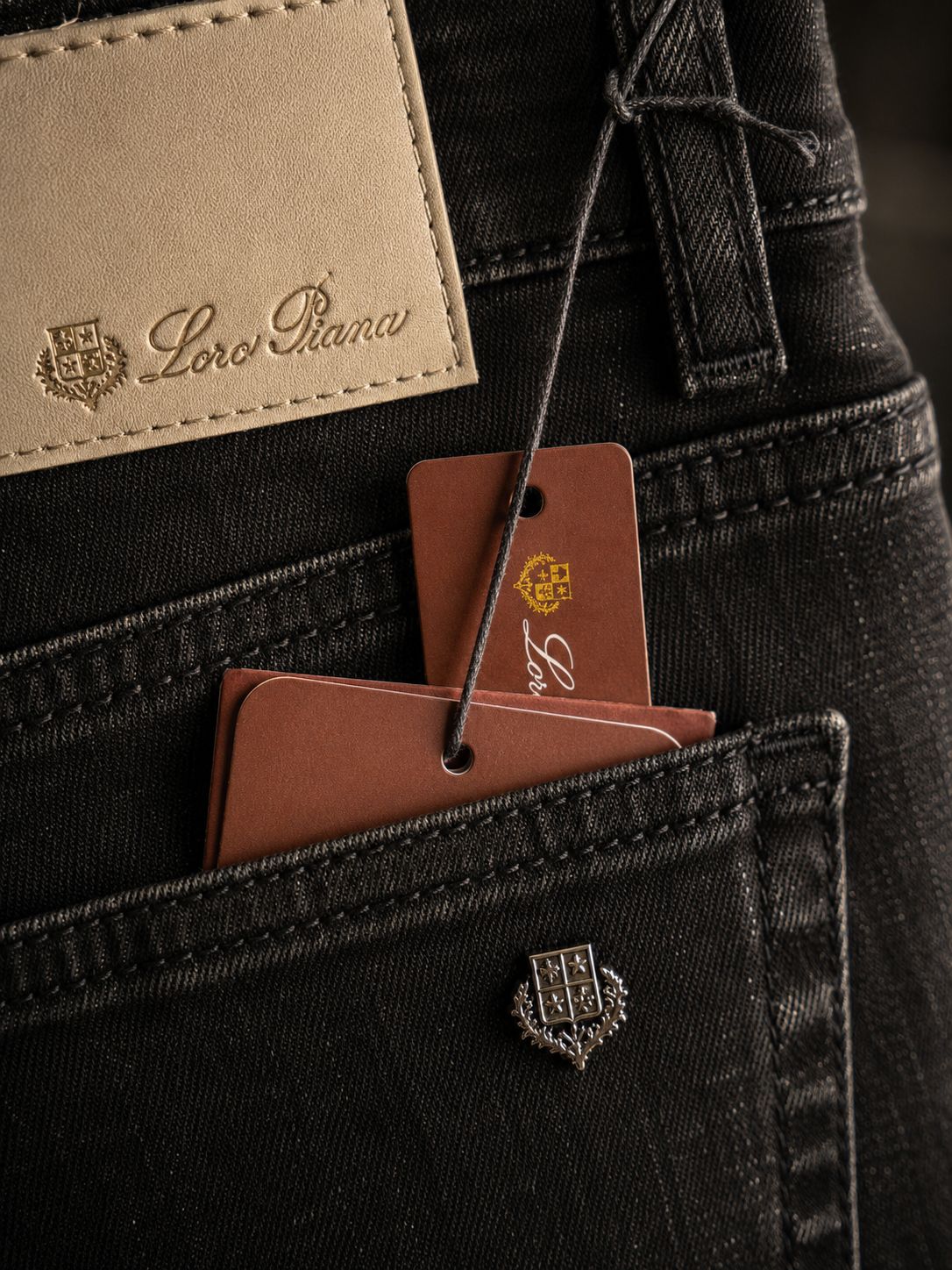 Premium Comfort-Fit Denim (Men)