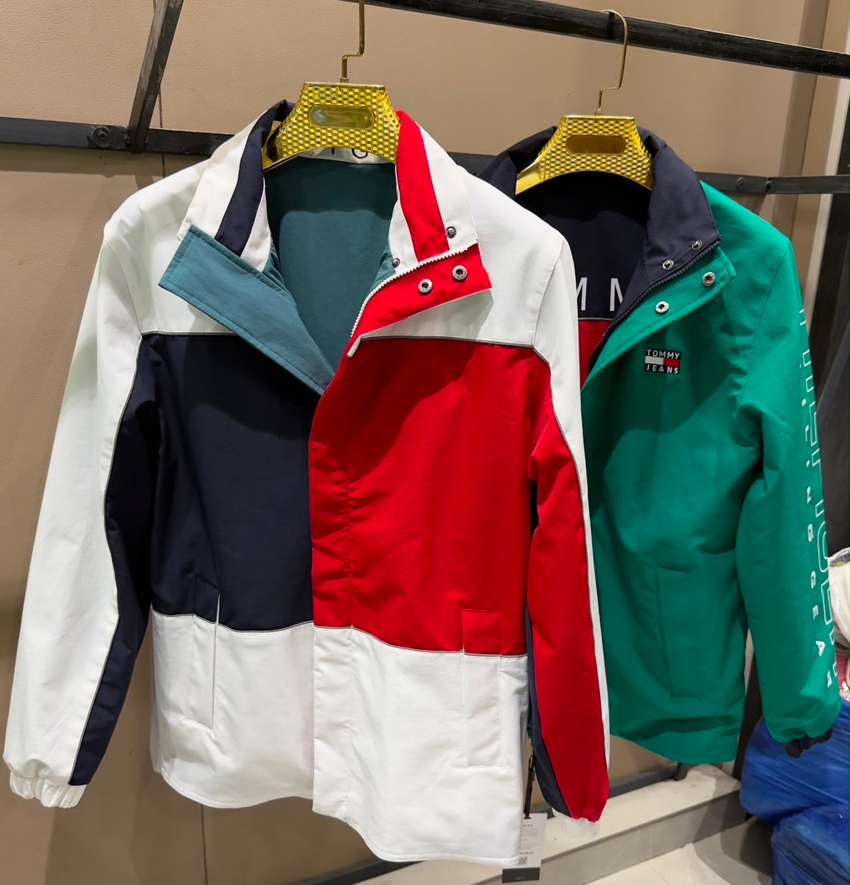 Two Sides. One Statement - Reversible Jackets