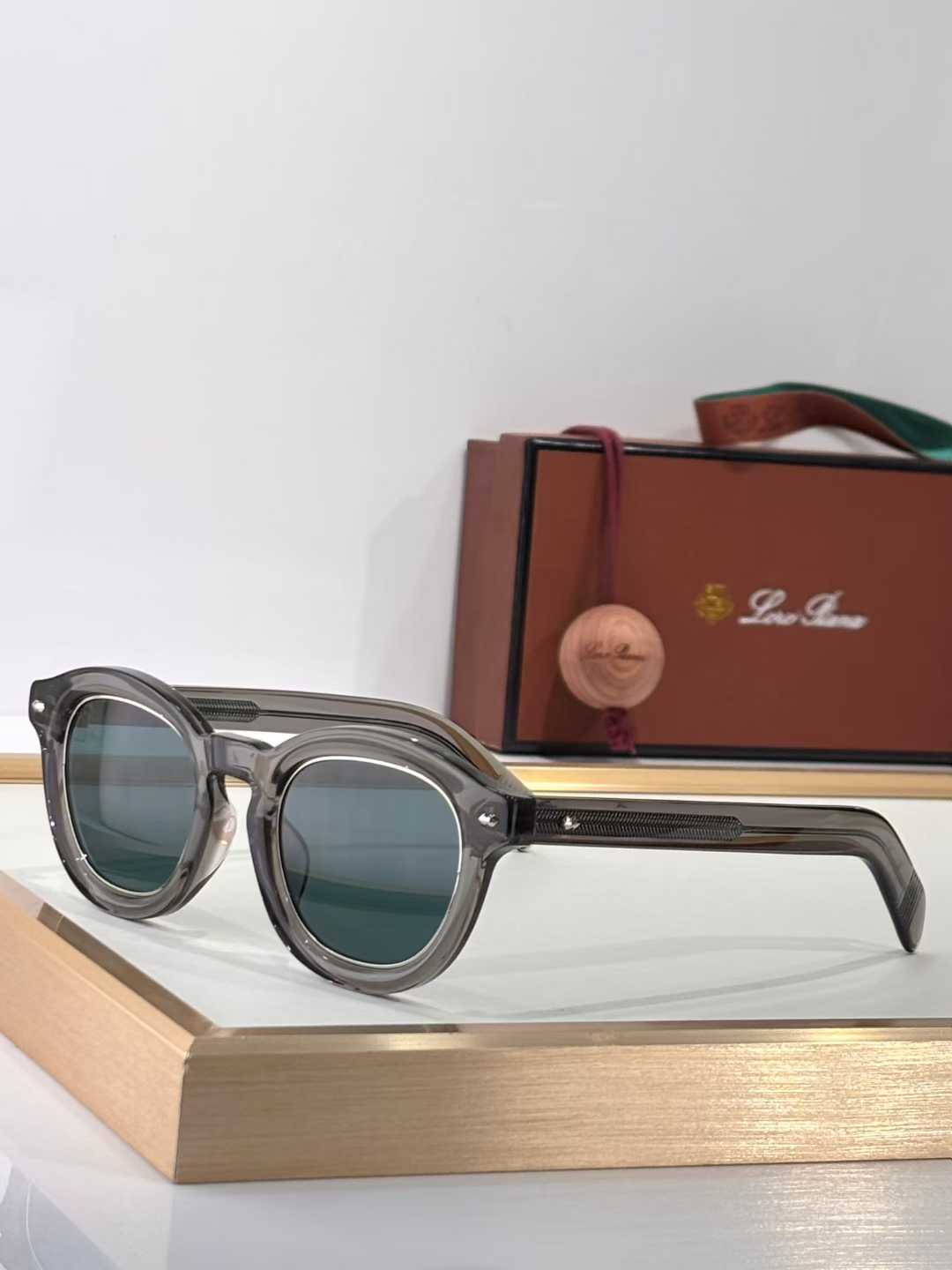 Premium Round Frame UV Protection Sunglasses
